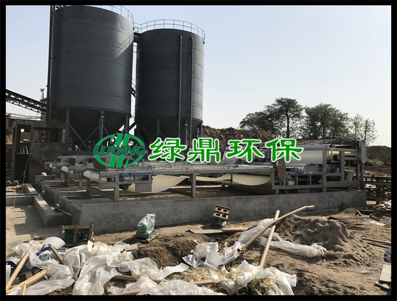 帶式壓濾機應用興平河道淤泥處置項目 帶式壓濾機應用興平河道淤泥處置項目